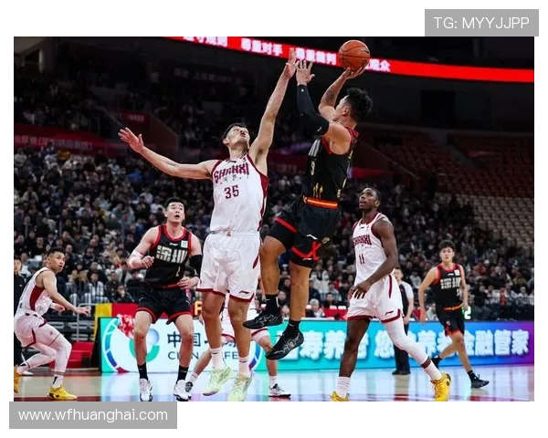 深圳马可波罗鏖战劲旅巅峰对决展现团队实力与篮球激情